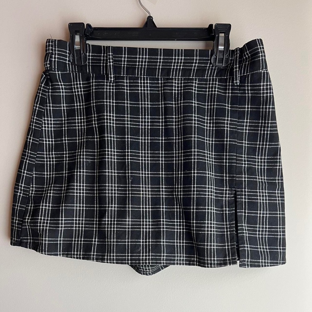PacSun Women's Black and White Skort size 4